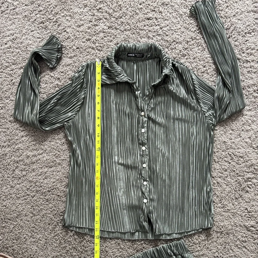 SHEIN Metallic Olive Green pleated shirt and shorts matching set